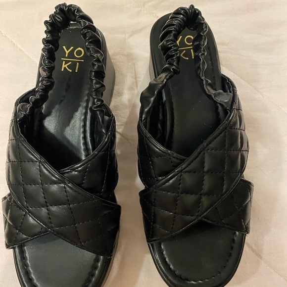 YOKI Brielle Black Quilt Platform Sandals size 10 style Bumble (EF) - Picture 1 of 11